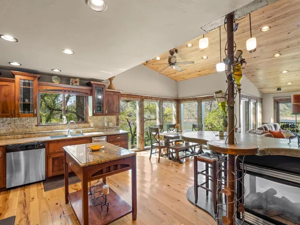$775,000 | 27459 Sky Harbour Road, Friant, CA 93626