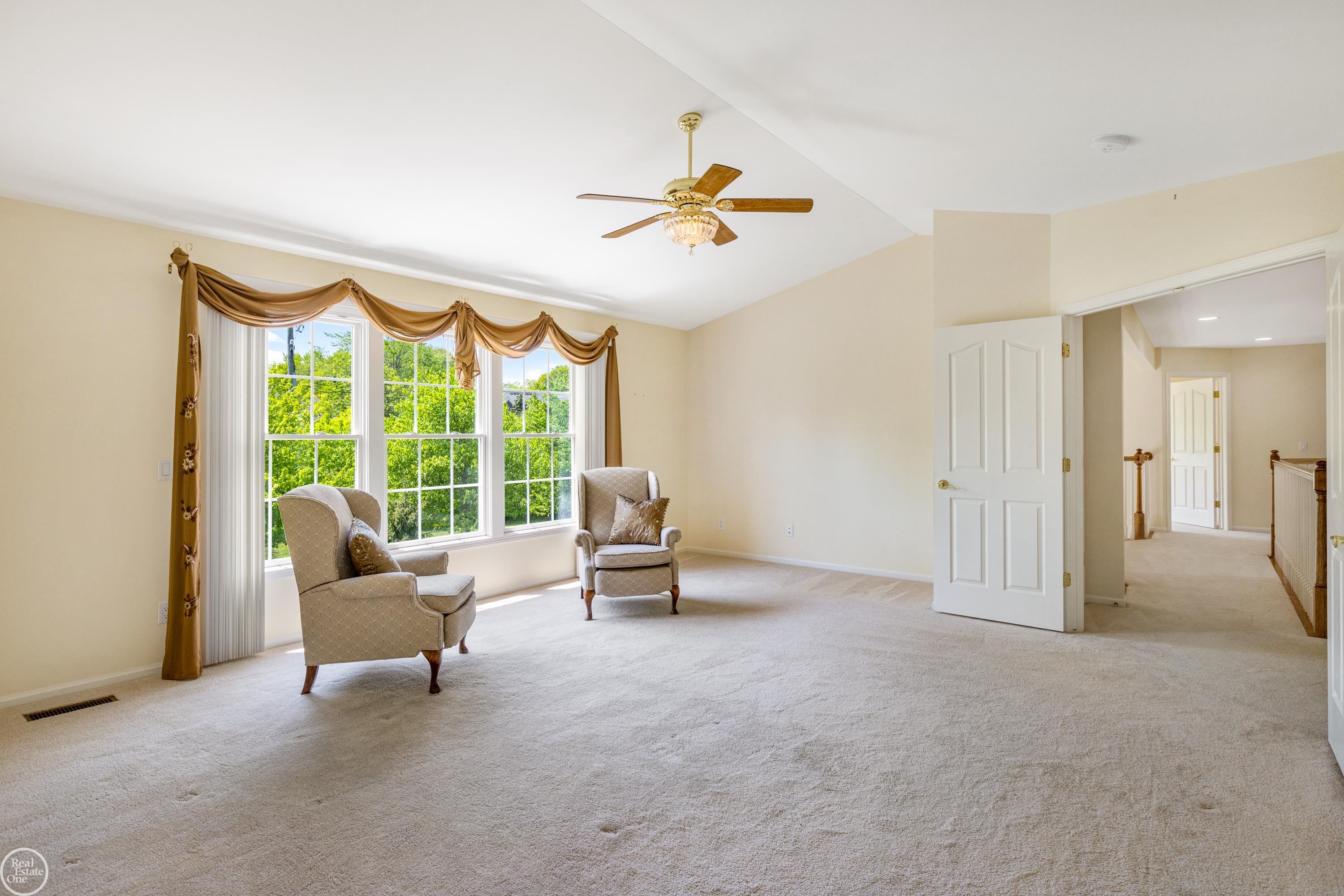 2463 Selkirk Street Rochester, MI 48306 - Photo 43 of 87 50142112-4e57f6df-ca42-4625-915e-23d6480ccb21.JPG