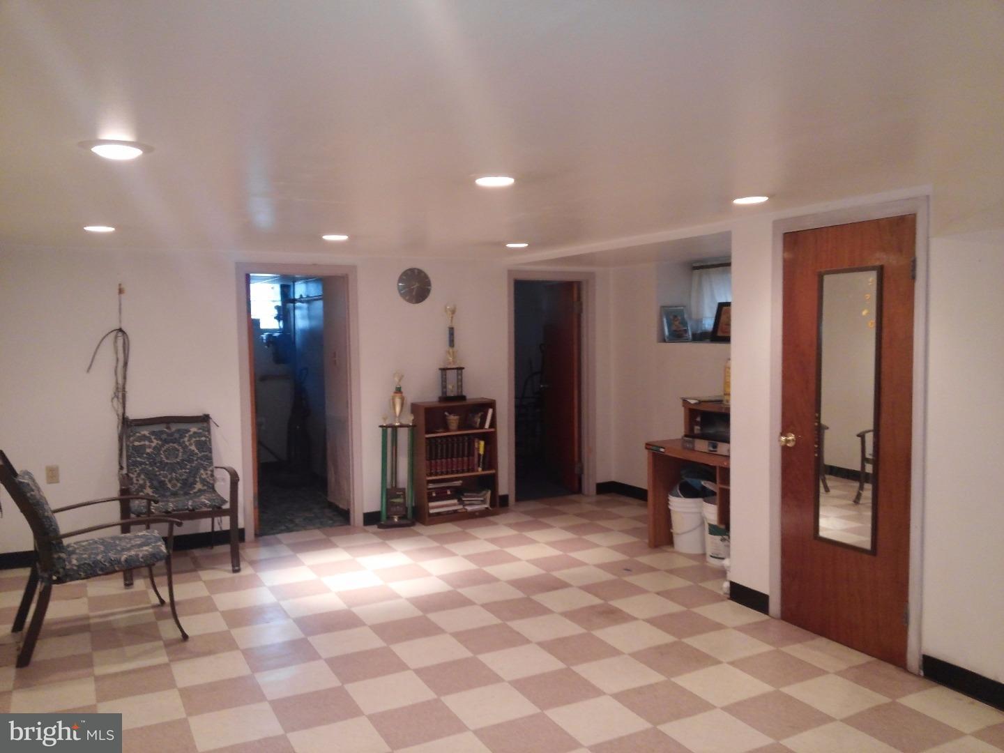 10 Glencoe Road Upper Darby, PA 19082 - Photo 15 of 18 Gallery Image 15