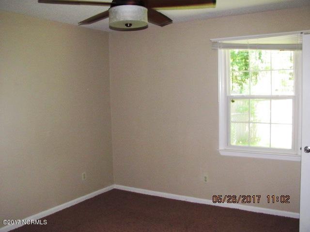 221 Sand Ridge Road Hubert, NC 28539 - Photo 4 of 13 221 Sandridge Bedroom 3