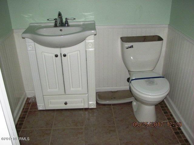 221 Sand Ridge Road Hubert, NC 28539 - Photo 8 of 13 221 Sandridge Half Bathroom