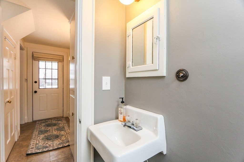 288 Burbank Road Longmeadow, MA 01106 - Photo 18 of 35 Gallery Image 18