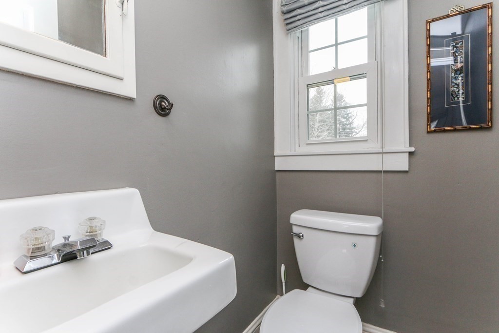 288 Burbank Road Longmeadow, MA 01106 - Photo 19 of 35 Gallery Image 19