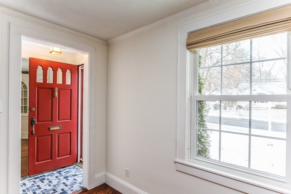 288 Burbank Road Longmeadow, MA 01106 - Photo 4 of 35 Gallery Image 4
