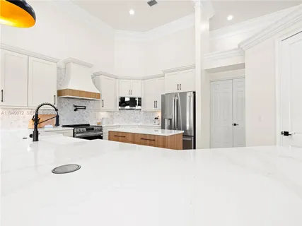 $2,050,000 | 15016 Southwest 35th Street, Davie, FL 33331