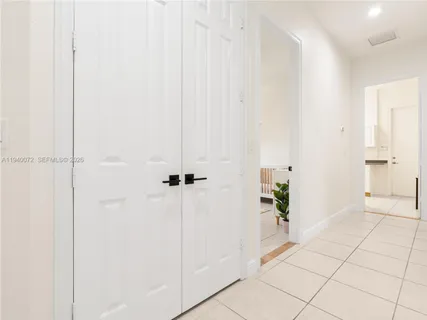 $2,050,000 | 15016 Southwest 35th Street, Davie, FL 33331