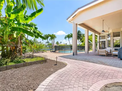 $2,050,000 | 15016 Southwest 35th Street, Davie, FL 33331