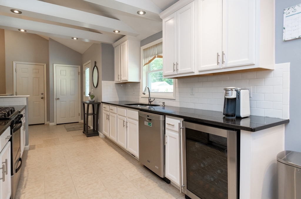 31 Old Jacobs Road Georgetown, MA 01833 - Photo 7 of 42 Gallery Image 7