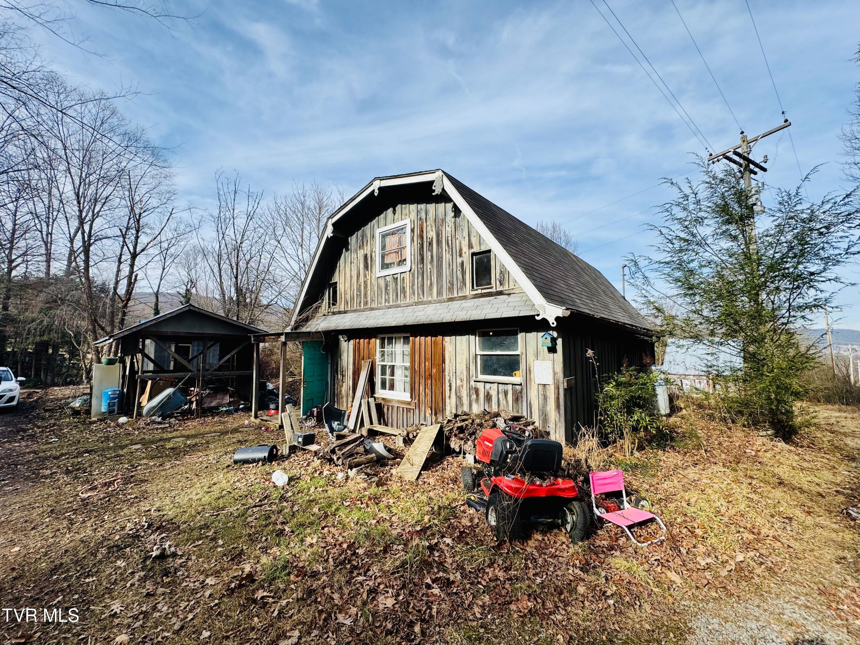 391 Hopper Road Shady Valley, TN 37688 - Photo 2 of 25 IMG_6191