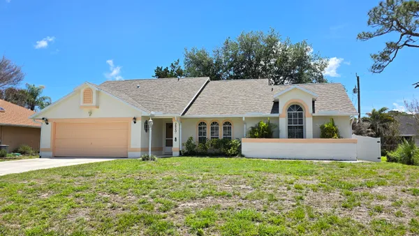 $2,950 | 2820 Southeast Pace Drive, Port St. Lucie, FL 34984
