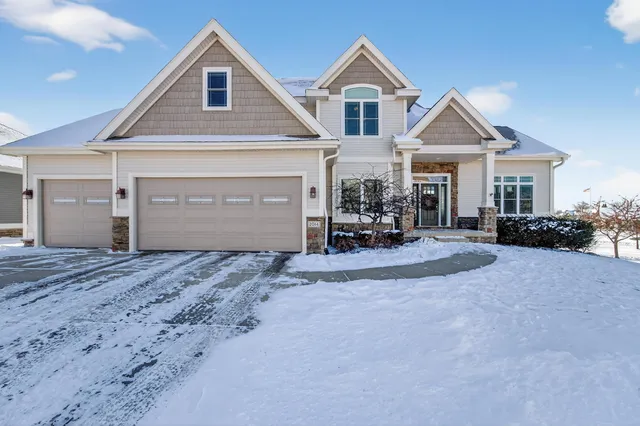 $839,000 | 2014 Cardinal Way, Waunakee, WI 53597