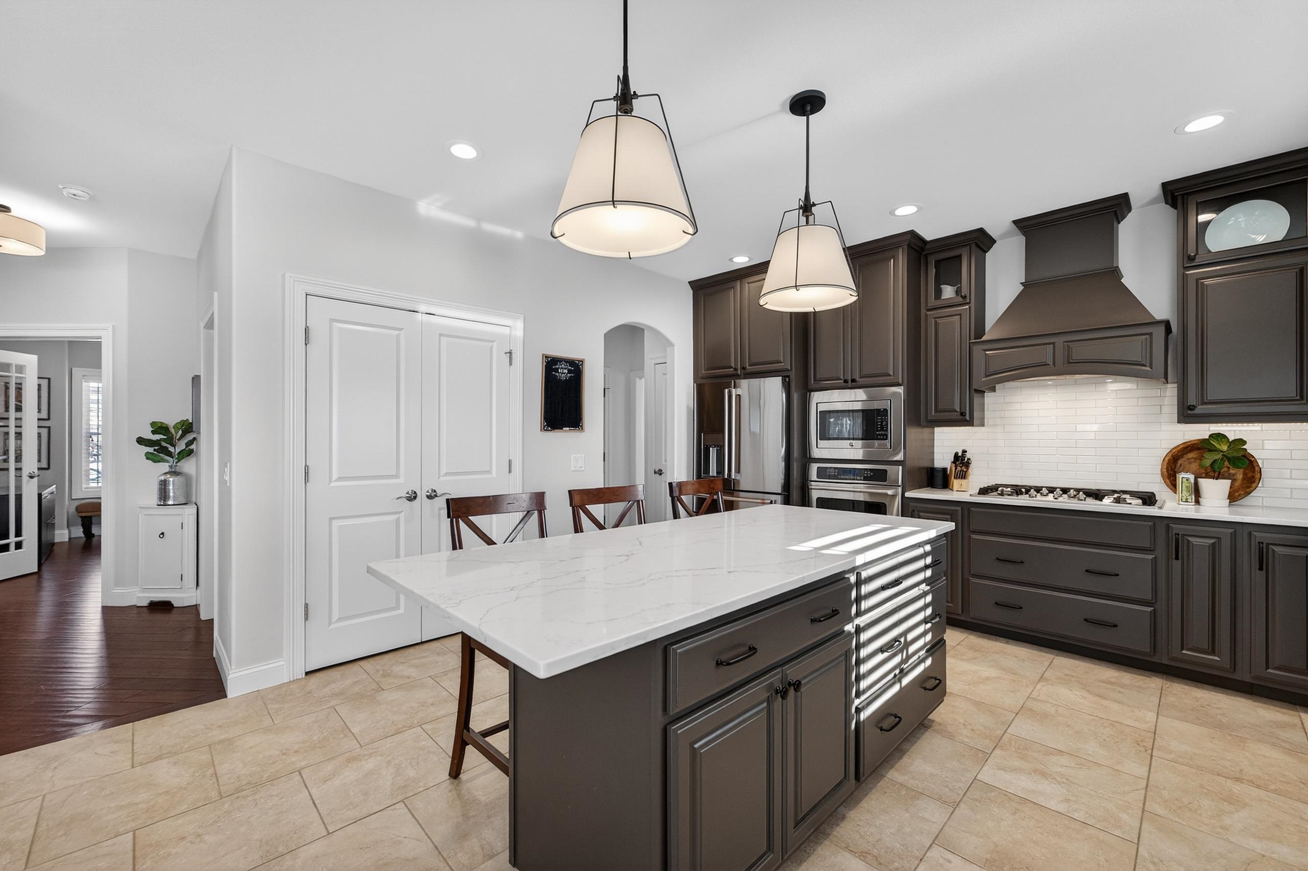 2014 Cardinal Way Waunakee, WI 53597 - Photo 13 of 50