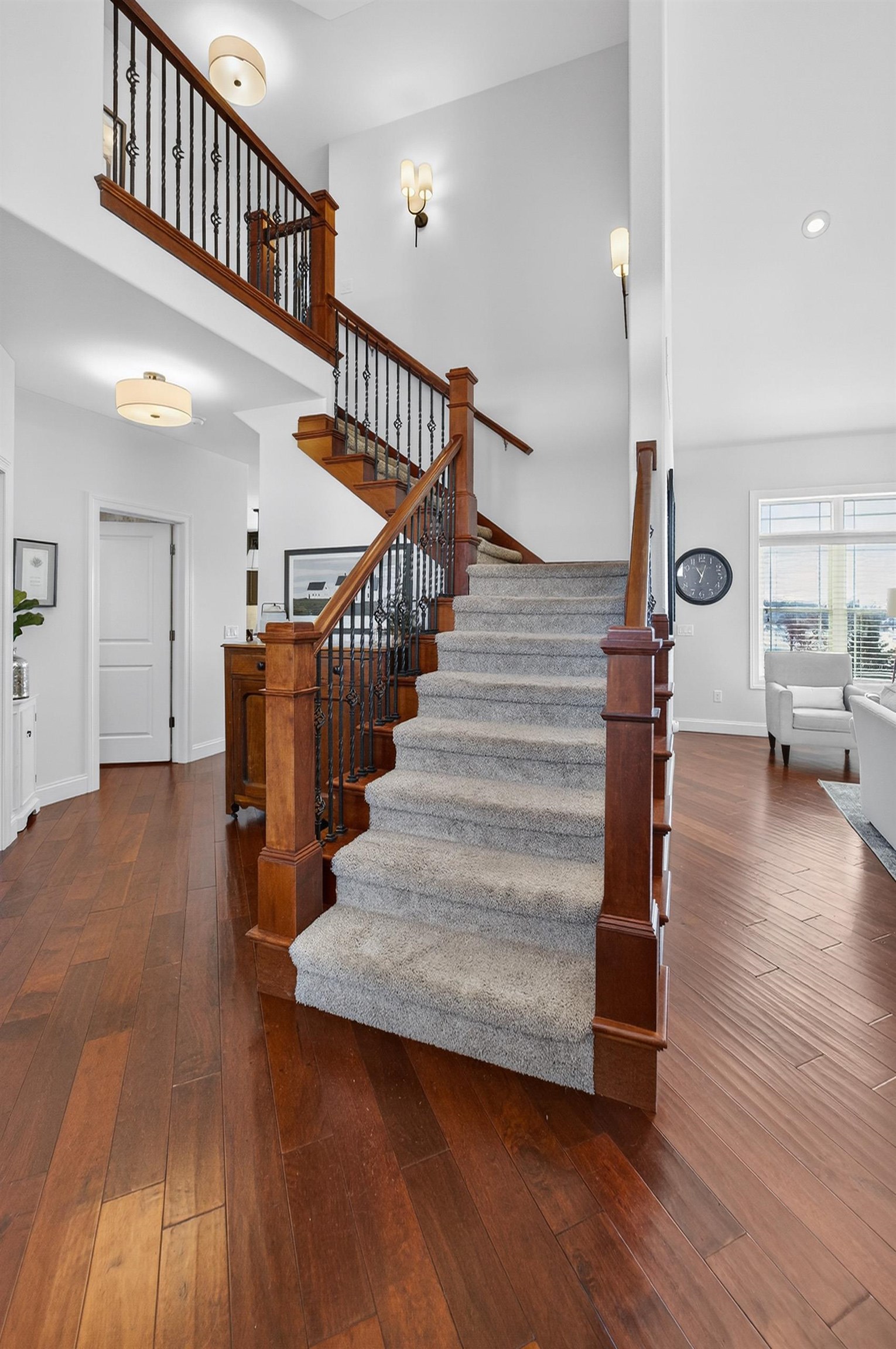 2014 Cardinal Way Waunakee, WI 53597 - Photo 4 of 50