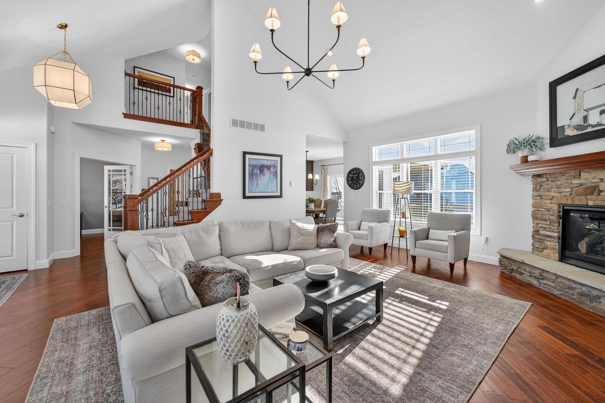 2014 Cardinal Way Waunakee, WI 53597 - Photo 7 of 50