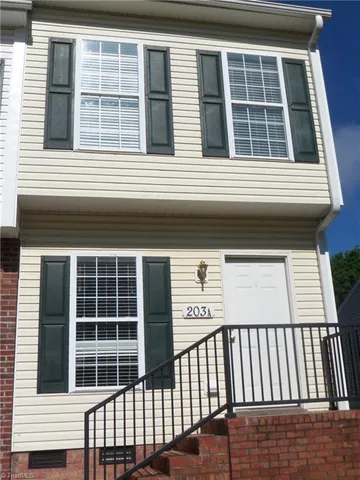 $1,000 | 203 A Nelson Street, Pilot Mountain, NC 27041