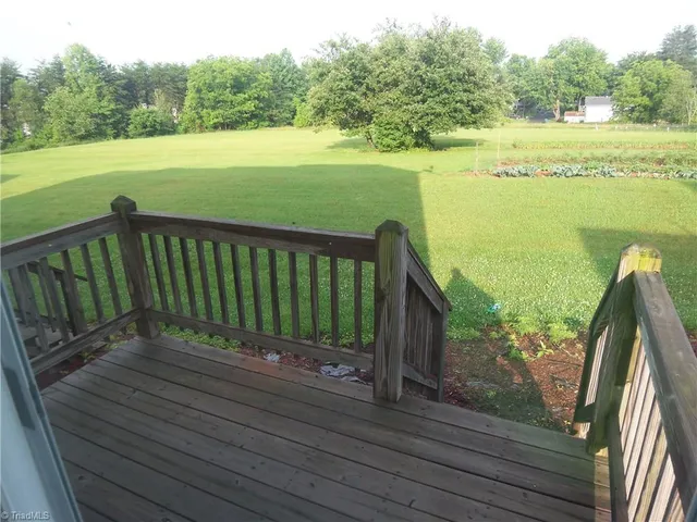 $1,000 | 203 A Nelson Street, Pilot Mountain, NC 27041