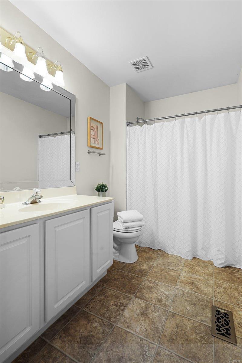 1032 Arbor Pointe Drive Manchester, MO 63088 - Photo 20 of 23