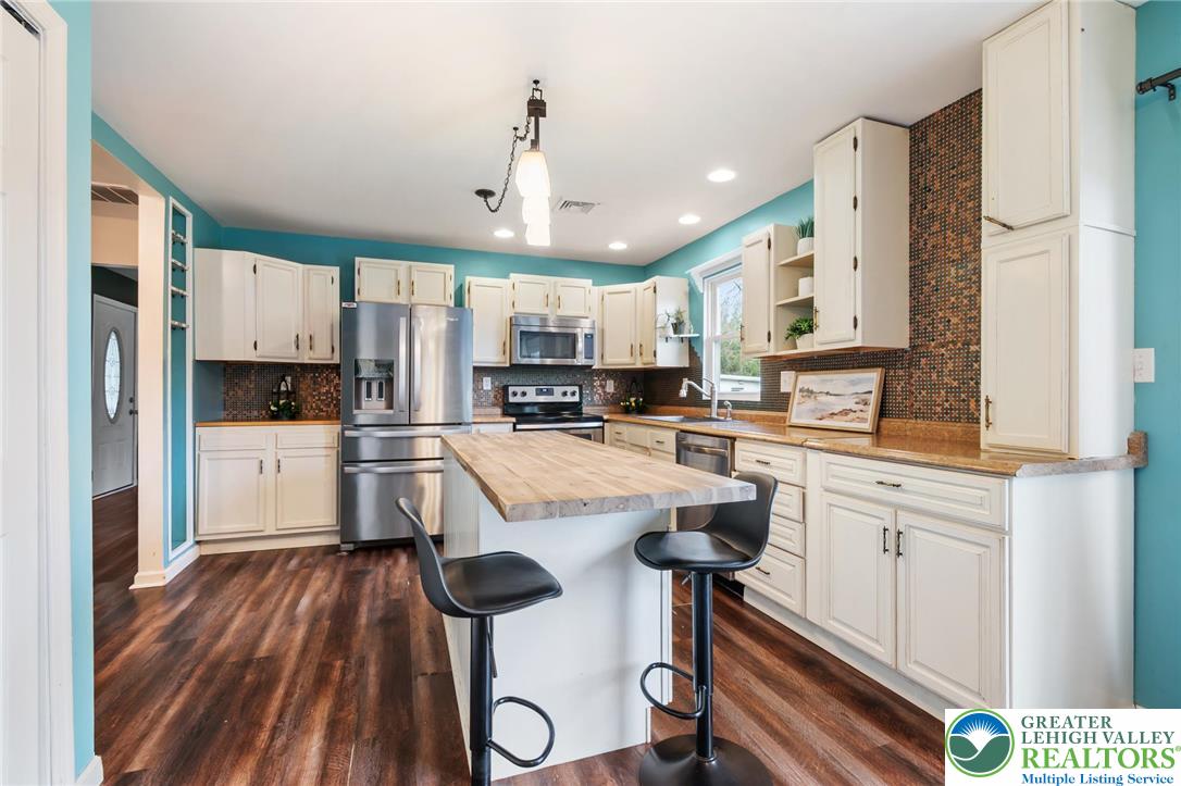 2490 Schlegel Road Bath, PA 18014 - Photo 15 of 33