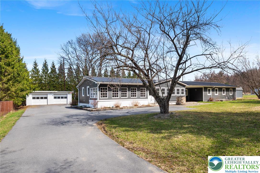 2490 Schlegel Road Bath, PA 18014 - Photo 2 of 33