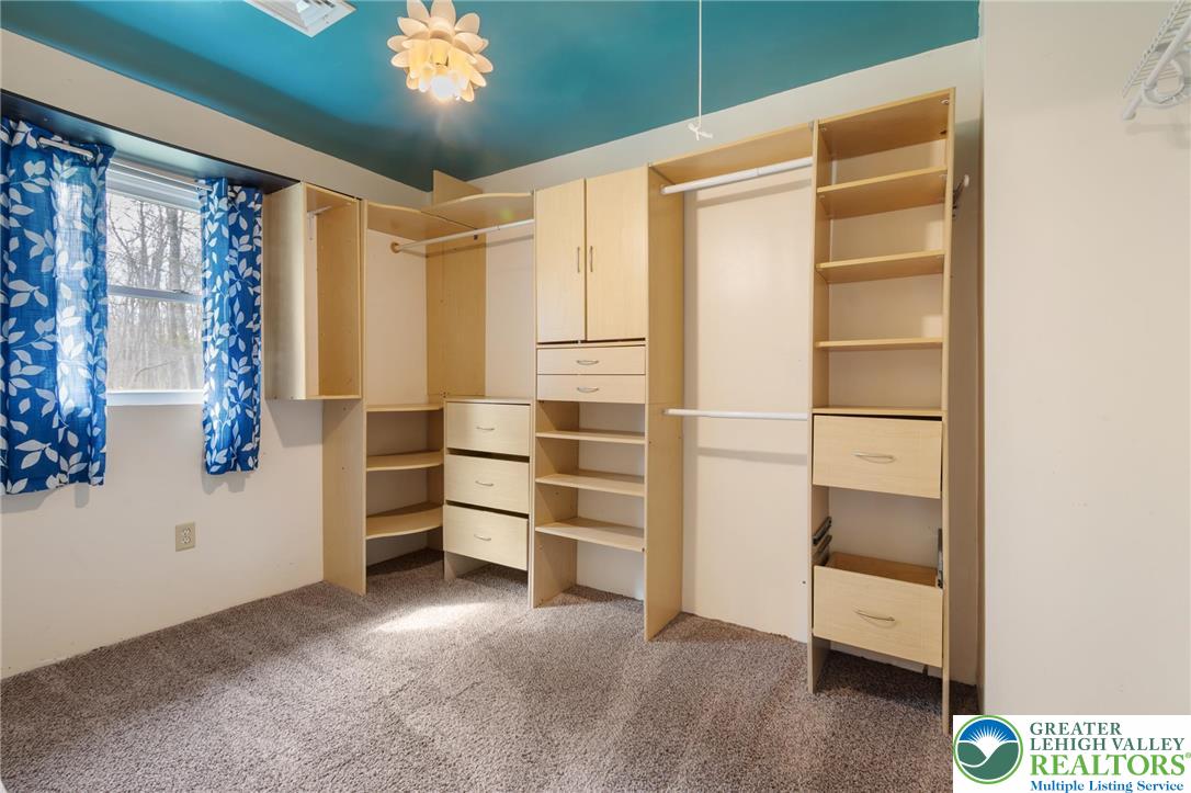 2490 Schlegel Road Bath, PA 18014 - Photo 21 of 33