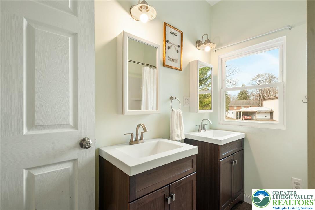 2490 Schlegel Road Bath, PA 18014 - Photo 24 of 33