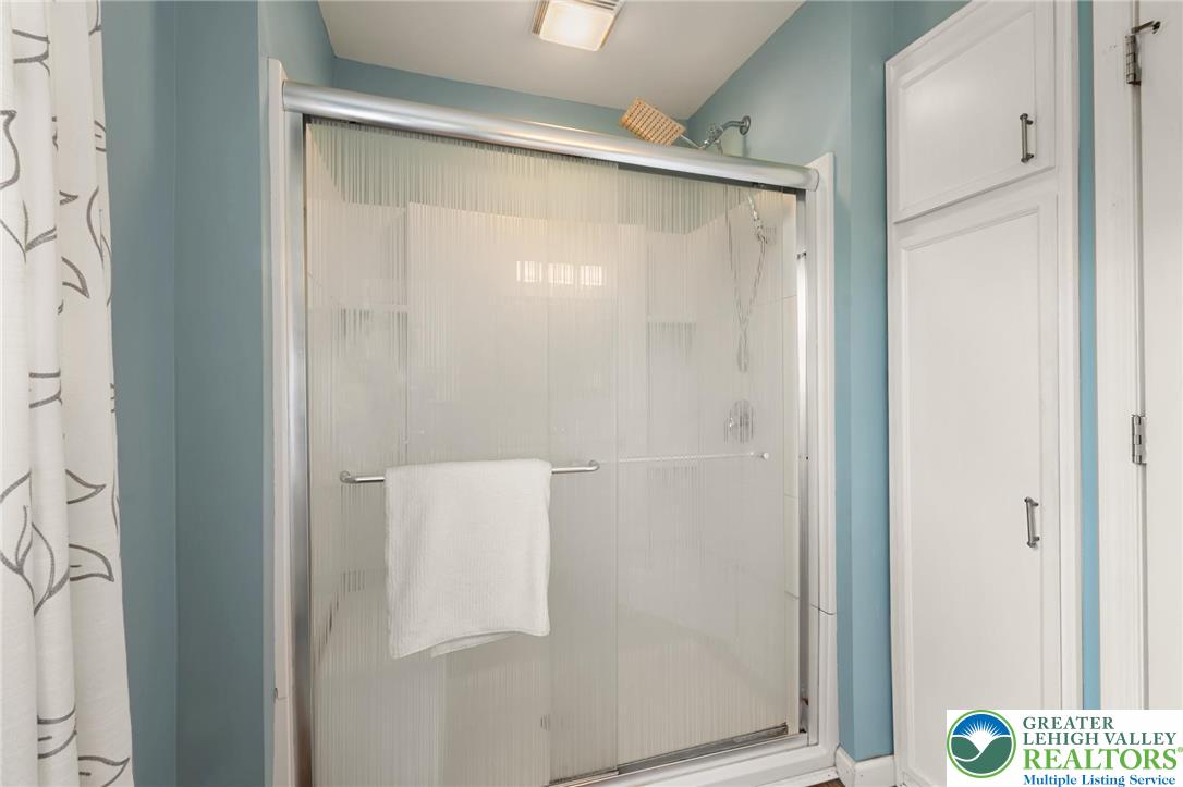 2490 Schlegel Road Bath, PA 18014 - Photo 27 of 33