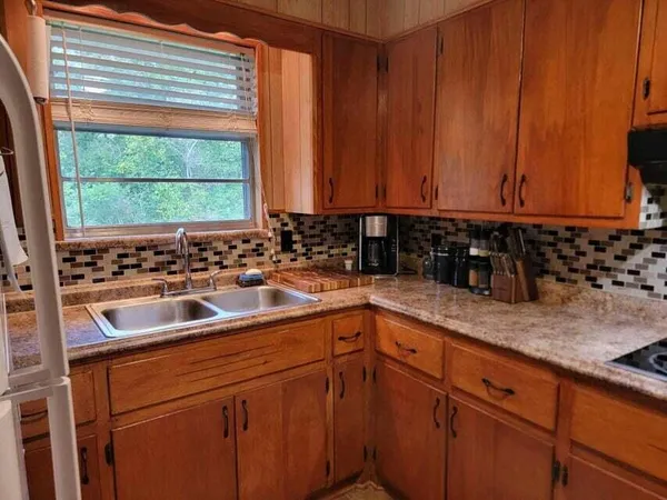 $273,900 | 2285 Euchee Chapel Road, Spring City, TN 37381