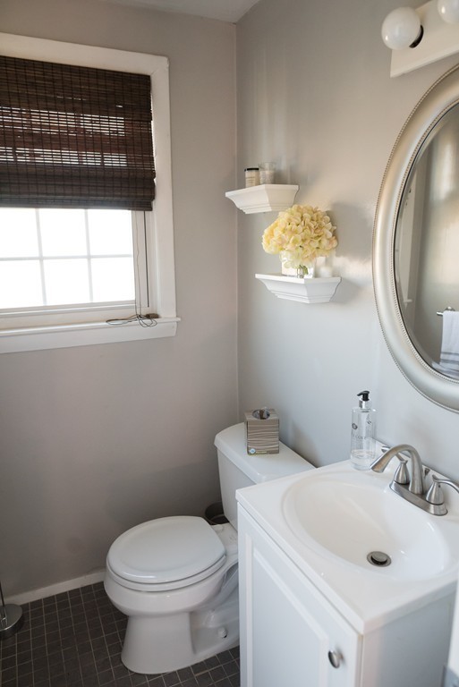 185 Florence Road Waltham, MA 02453 - Photo 9 of 18