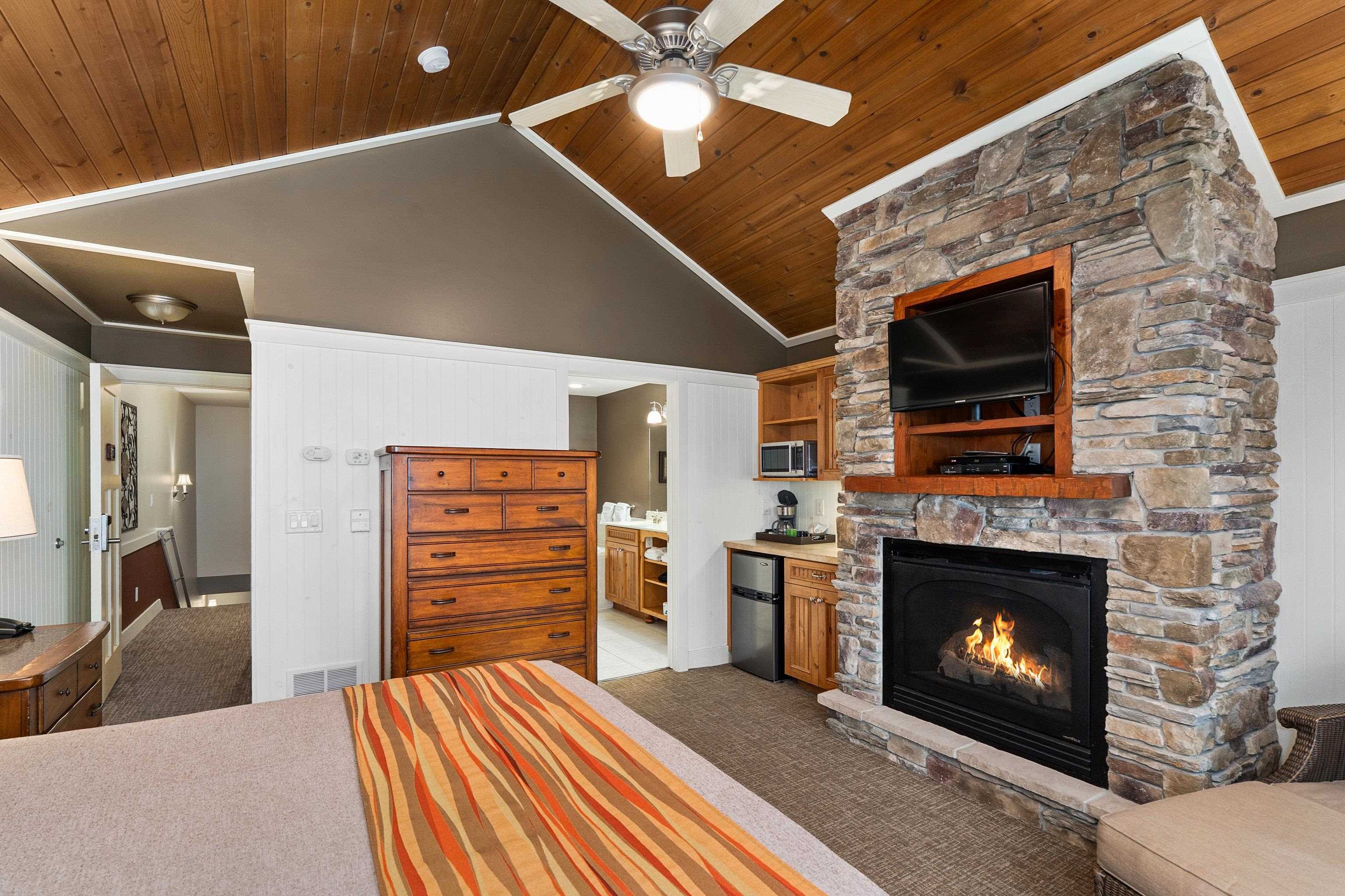 596 Larsmont Way, Unit 375 Two Harbors, MN 55616 - Photo 43 of 77