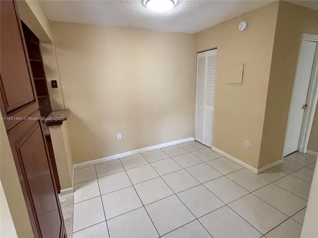 $1,900 | 10810 North Kendall Drive, Unit Q18, Miami, FL 33176