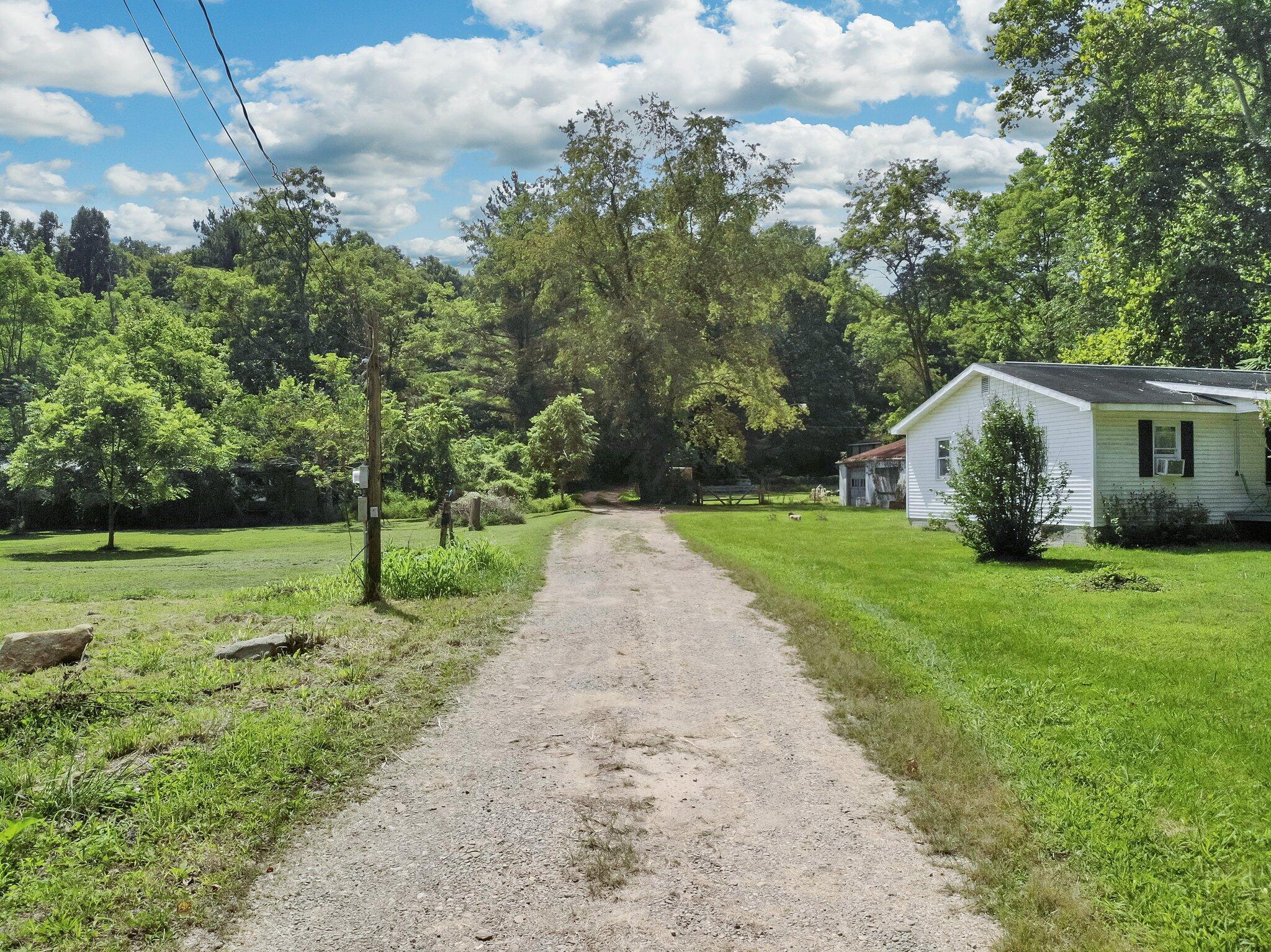 1162 Boswell Run Road Piketon, OH 45661 - Photo 9 of 20 multiple homes share this lane.