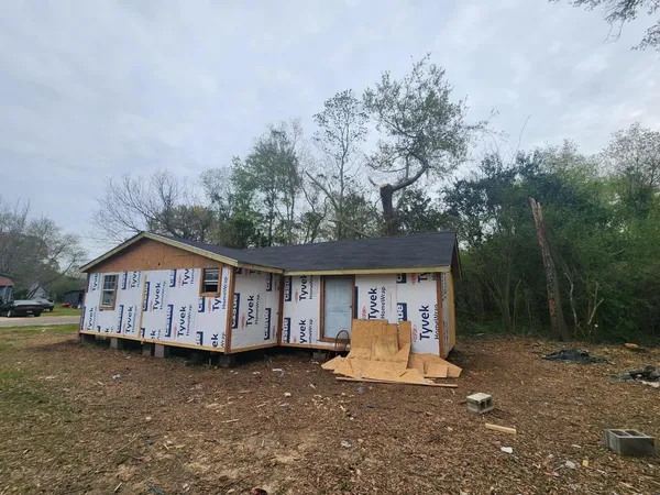 $15,000 | 156 4th Street, Atmore, AL 36502