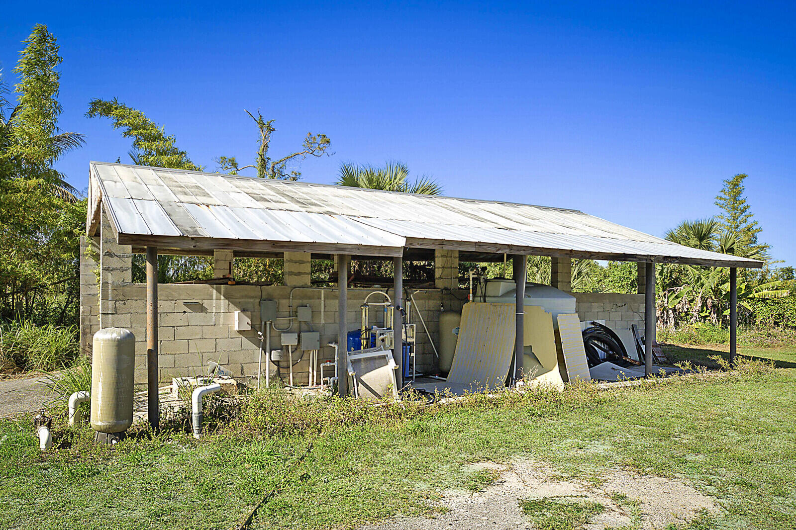 3057 D Road Loxahatchee Groves, FL 33470 - Photo 15 of 31 21_3057_D_Rd_21_mls