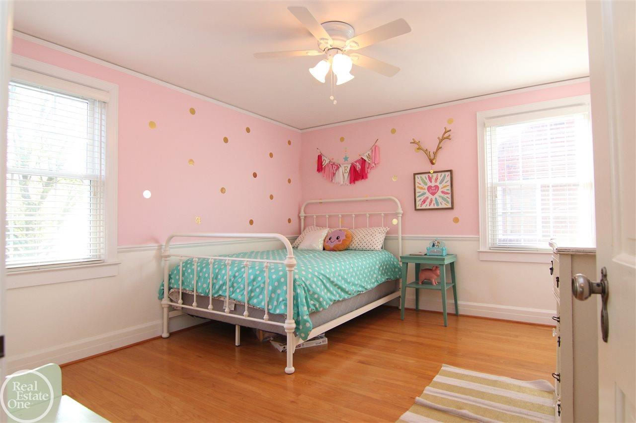 807 Fisher Road Grosse Pointe, MI 48230 - Photo 18 of 39