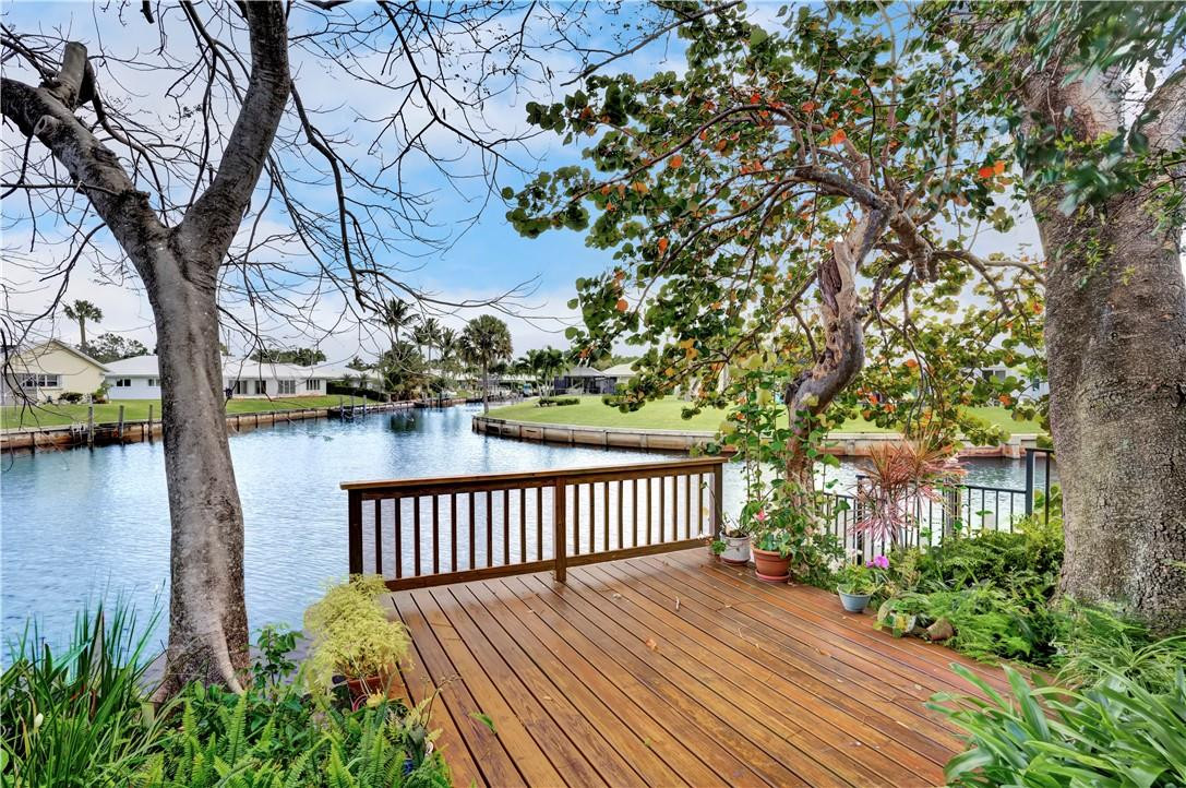 910 Tamarind Way Boca Raton, FL 33486 - Photo 2 of 31 Photo 2