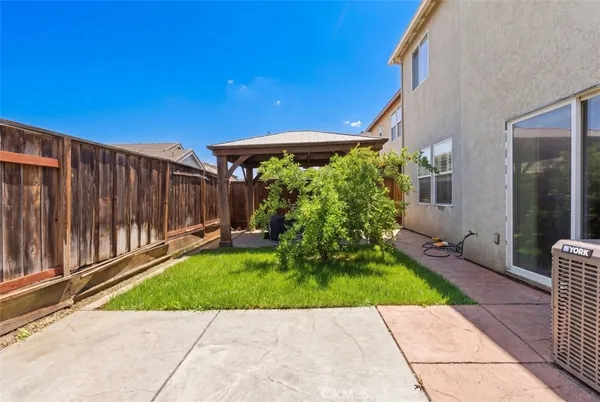 $575,000 | 1574 Hearthsong Drive, Manteca, CA 95337