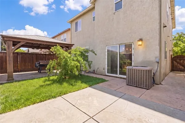 $575,000 | 1574 Hearthsong Drive, Manteca, CA 95337