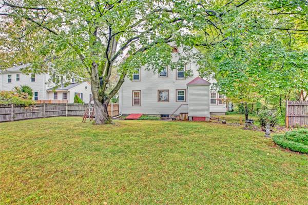209 Warren Road Framingham, MA 01702 - Photo 3 of 20 Gallery Image 3