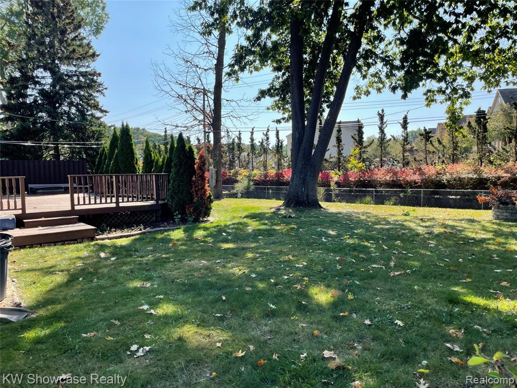 451 Gamma Road Walled Lake, MI 48390 - Photo 3 of 14