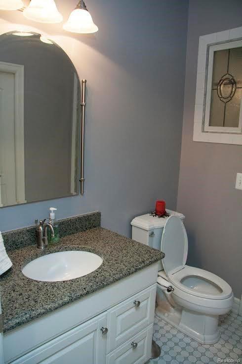 1331 Oak Street Rochester, MI 48307 - Photo 32 of 39 bath3.jpg