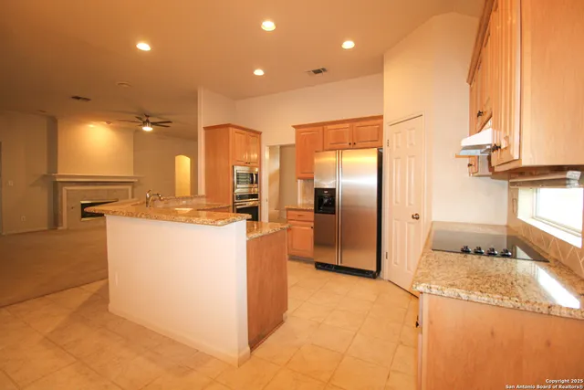 $2,700 | 34 Silverhorn Drive, San Antonio, TX 78216