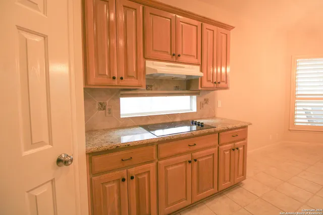 $2,700 | 34 Silverhorn Drive, San Antonio, TX 78216