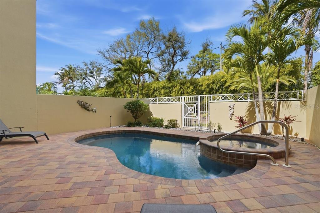 702 Granada Avenue, Unit 7 Venice, FL 34285 - Photo 27 of 83