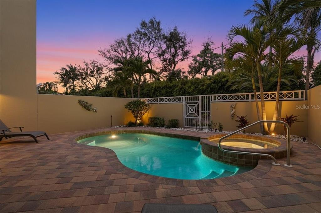 702 Granada Avenue, Unit 7 Venice, FL 34285 - Photo 29 of 83