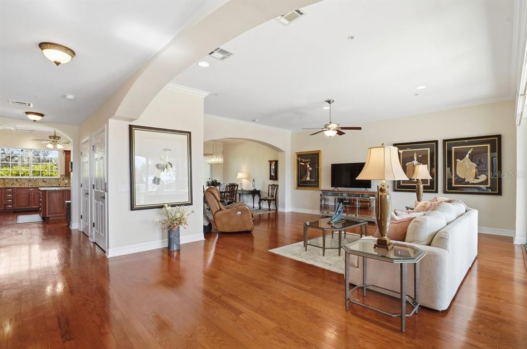 702 Granada Avenue, Unit 7 Venice, FL 34285 - Photo 43 of 83