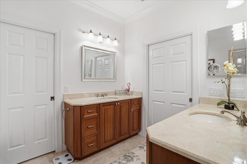 702 Granada Avenue, Unit 7 Venice, FL 34285 - Photo 58 of 83