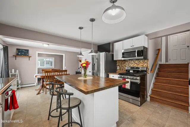 $269,900 | 96 Broadview Terrace, Pittsfield, MA 01201