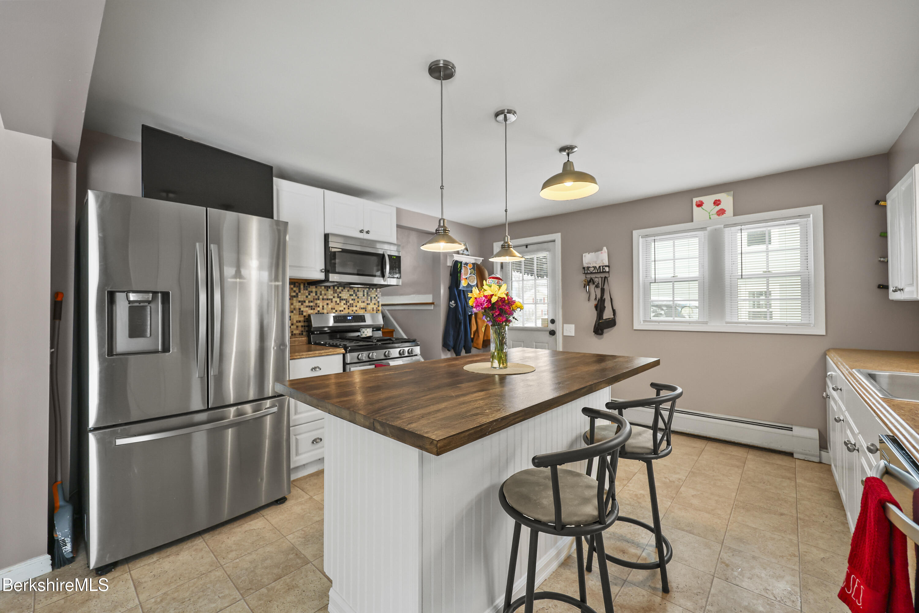 96 Broadview Terrace Pittsfield, MA 01201 - Photo 17 of 34 Kitchen