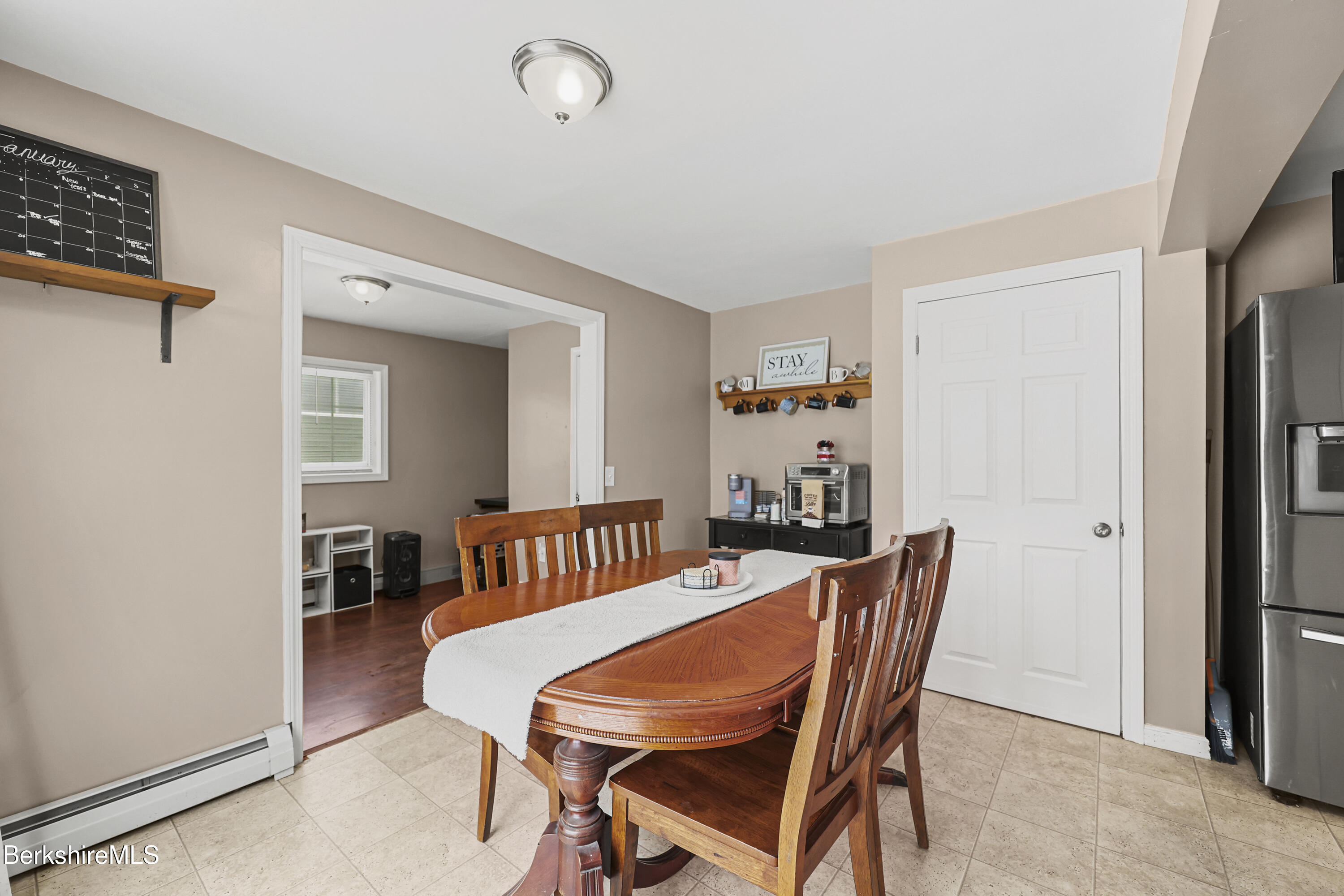 96 Broadview Terrace Pittsfield, MA 01201 - Photo 20 of 34 Dining Room