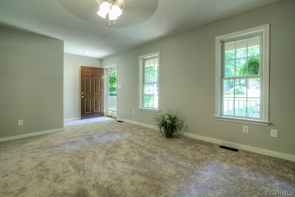 2612 Beaver Falls Road Midlothian, VA 23112 - Photo 9 of 31 Living Room